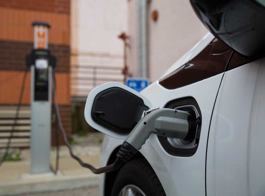(c) Thinkstock Voiture électrique