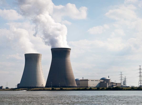 Maintenir les centrales nucléaires en activité plus longtemps pour éviter une pénurie d’énergie