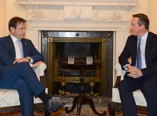 Bart De Wever en visite chez David Cameron : « Nous œuvrons ensemble au changement » Bart De Wever en visite chez David Cameron : « Nous œuvrons ensemble au changement »