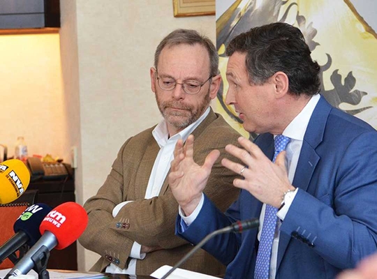 (c) Peter De Roover en Karl Vanlouwe