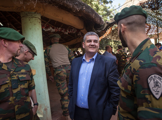 Investir à nouveau dans la Défense